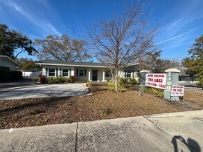 2300 W Bay Dr, Largo, FL à louer Photo intérieure– Image 1 sur 4