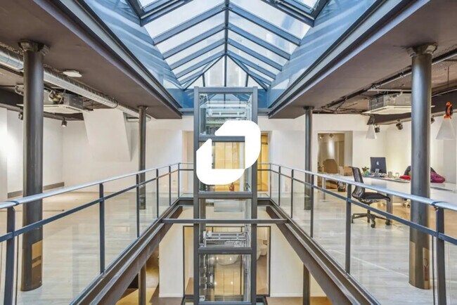 Plus de détails pour 247 Rue Du Faubourg Saint-Martin, Paris - Logement à vendre