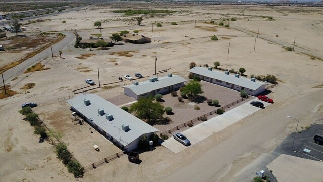 4220 N Granada Dr, Eloy, AZ à vendre - Photo de l’immeuble – Image 1 sur 9