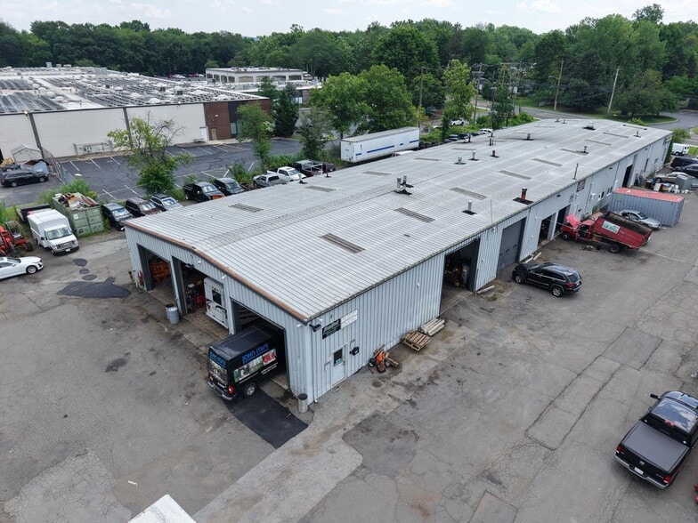 230 W Nyack Rd, Nanuet, NY à louer - Photo de l’immeuble – Image 2 sur 10