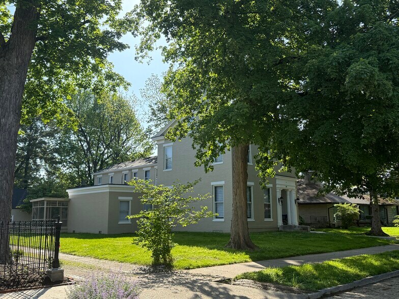 810 SE 1st St, Evansville, IN à vendre - Photo de l’immeuble – Image 3 sur 3