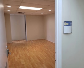 12955 Biscayne Blvd, North Miami, FL à louer Photo intérieure– Image 1 sur 3