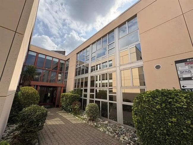 Plus de détails pour 109 Avenue De Lespinet, Toulouse - Bureau à louer