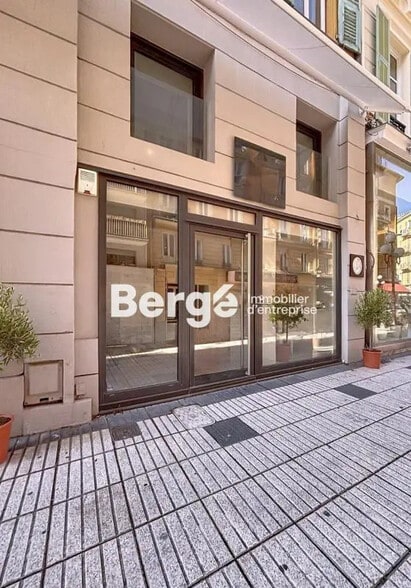 Local commercial dans Nice à louer - Photo de l’immeuble – Image 1 sur 13