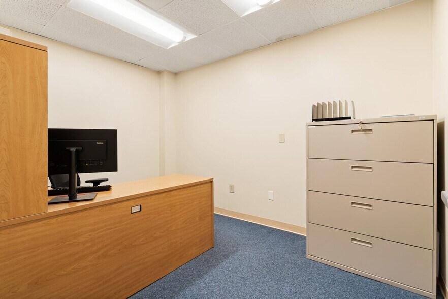 629 Centre St, Brockton, MA à louer - Photo intérieure – Image 3 sur 24