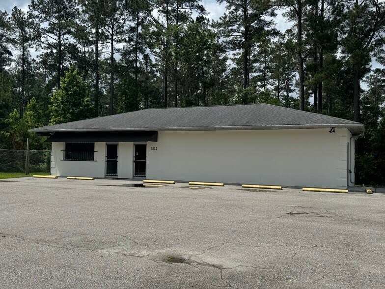 5211 Andrew Jackson Hwy E, Leland, NC à vendre - Photo de l’immeuble – Image 2 sur 8