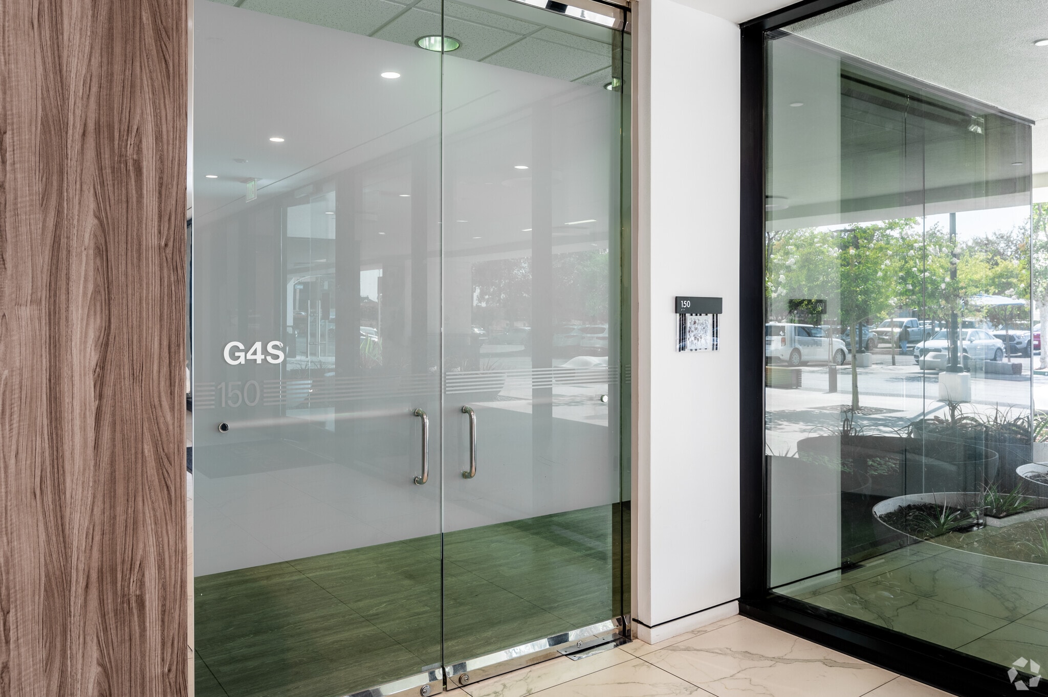 2300 E Katella Ave, Anaheim, CA à louer Photo intérieure– Image 1 sur 12