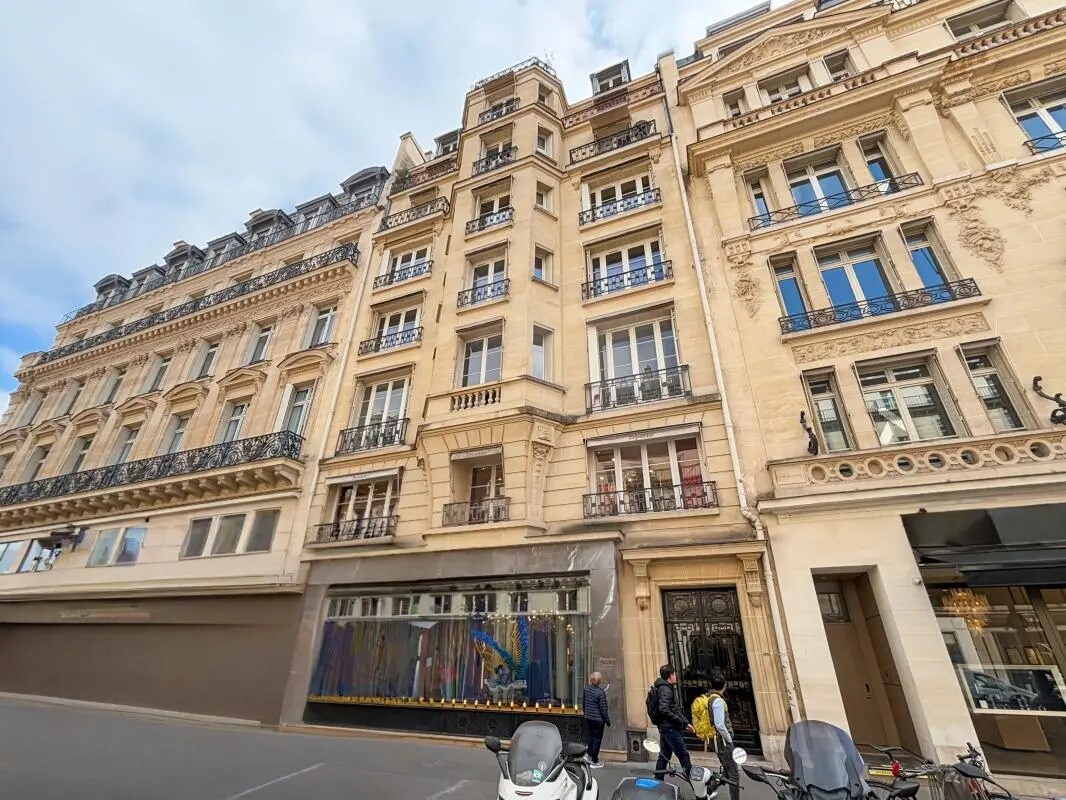 Bureau dans Paris à louer Photo de l’immeuble– Image 1 sur 8