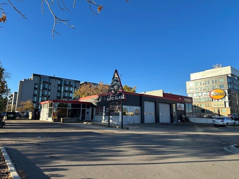 5700 W Alameda Ave, Denver, CO à vendre - Photo de l’immeuble – Image 2 sur 15