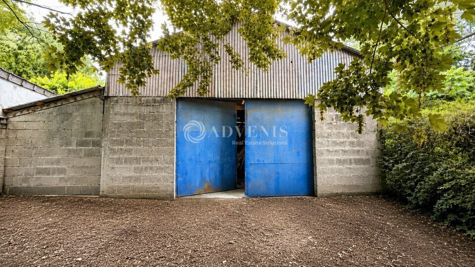 Local d'activités dans Vitry-sur-Seine à vendre - Photo de l’immeuble – Image 2 sur 11