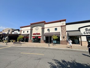 1251 E McAndrews, Medford, OR à louer Photo intérieure– Image 2 sur 27