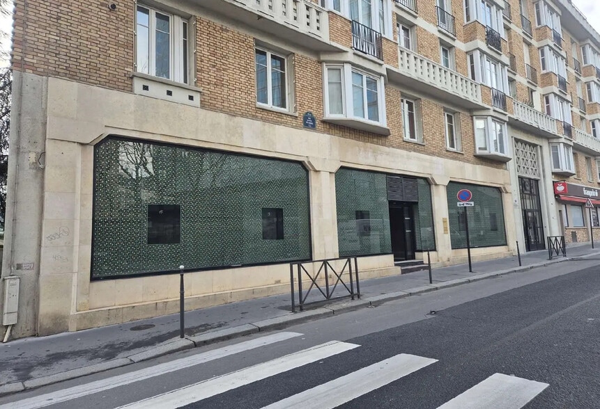 Local commercial dans Paris à louer - Photo de l’immeuble – Image 2 sur 10