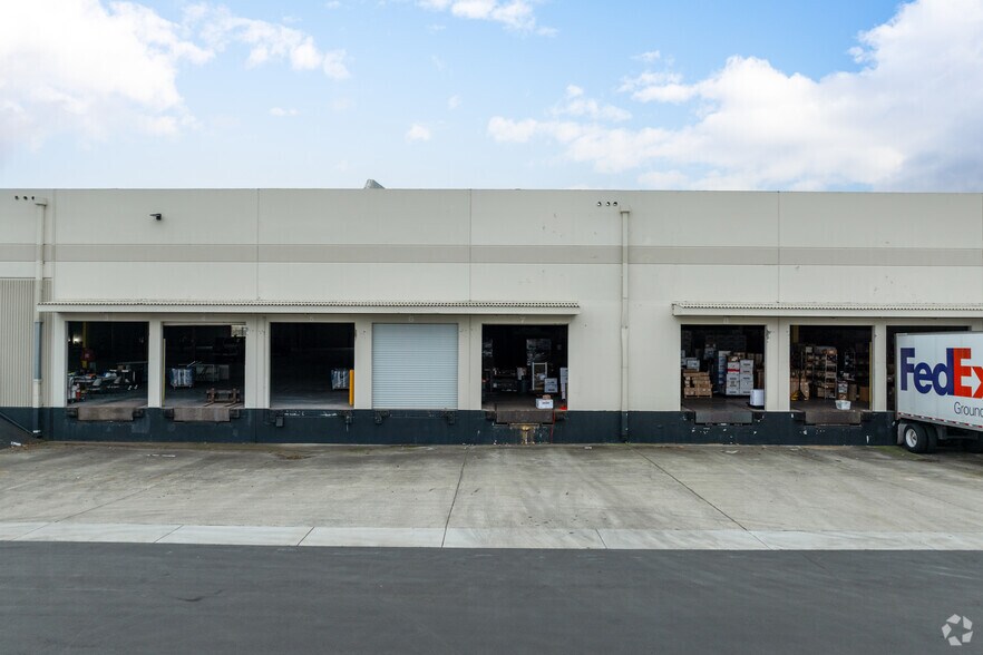 2263-2277 National Ave, Hayward, CA à louer - Photo de l’immeuble – Image 3 sur 5