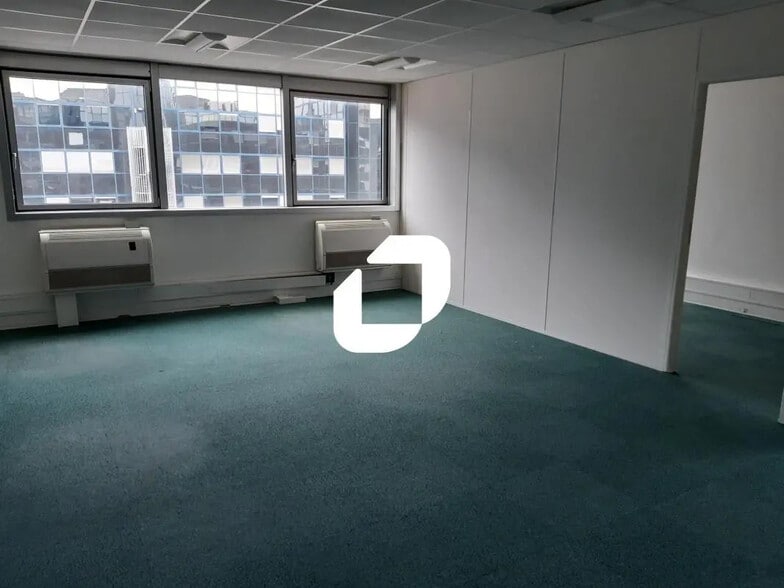 Bureau dans Noisy-le-Grand à vendre - Photo de l’immeuble – Image 3 sur 5