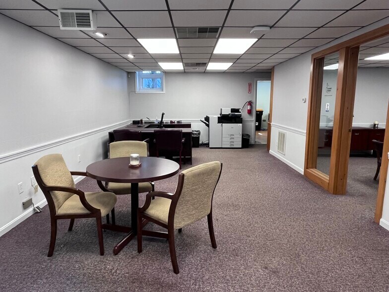 34 Market St, Amesbury, MA à louer - Photo de l’immeuble – Image 2 sur 23