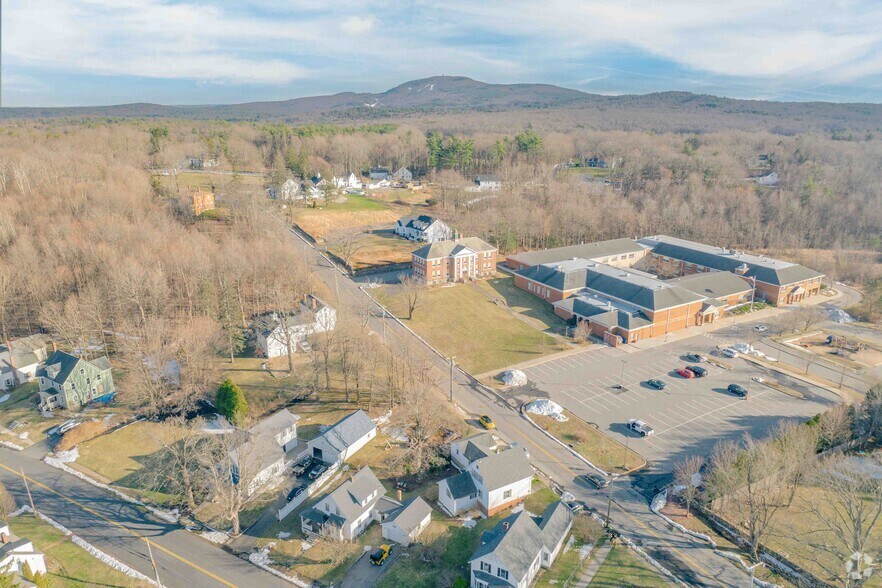 13 Academy Hill Rd, Westminster, MA à vendre - Aérien – Image 3 sur 15