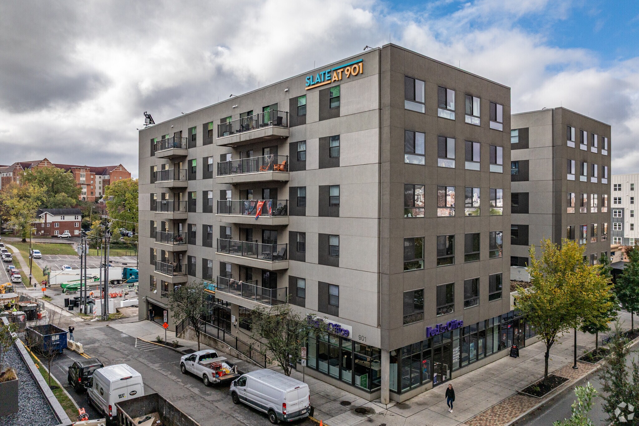 2010 Cumberland Ave, Knoxville, TN à louer Photo principale– Image 1 sur 60