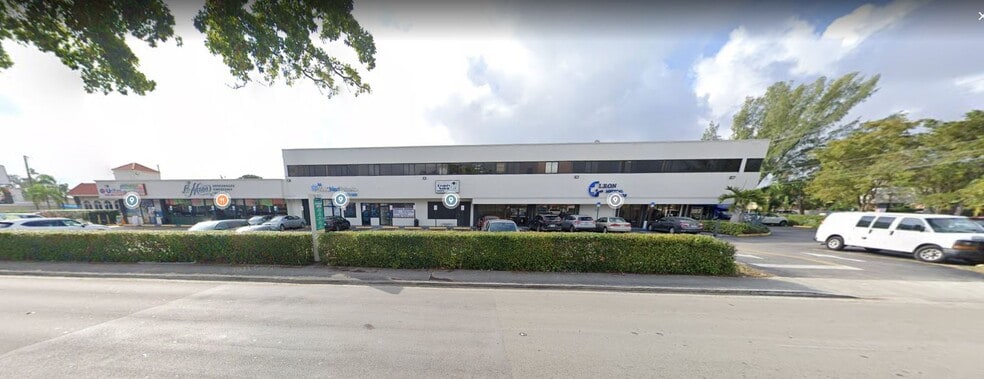 8874-8896 SW 24th St, Miami, FL à louer - Photo de l’immeuble – Image 2 sur 10