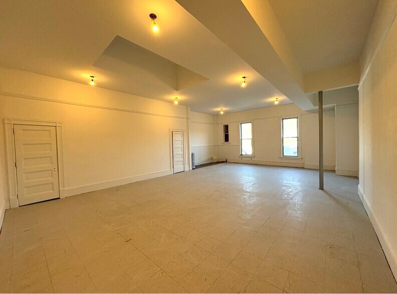 15 Bridge St, Great Barrington, MA à louer - Photo de l’immeuble – Image 3 sur 9