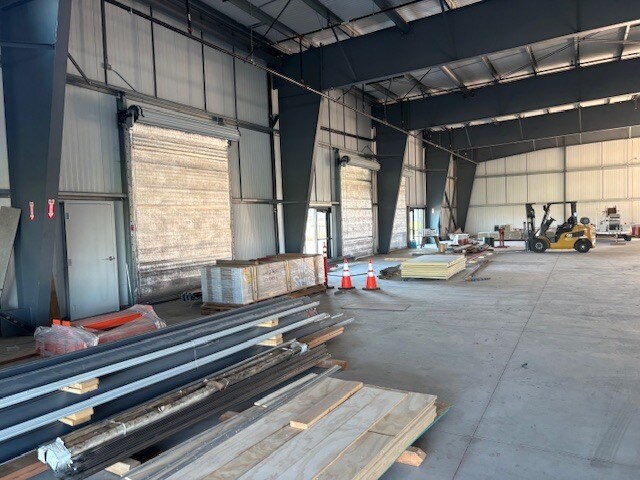 1940 Airway Dr, Hollister, CA à louer - Photo de l’immeuble – Image 2 sur 12