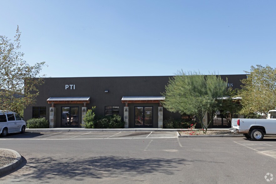 820 W Cottonwood Ln, Casa Grande, AZ à louer - Photo de l’immeuble – Image 2 sur 3