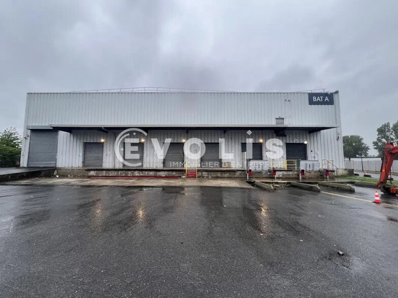 Industriel/Logistique dans Sucy-en-Brie à louer - Photo de l’immeuble – Image 1 sur 1