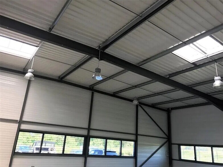 Industriel/Logistique dans Escalquens à louer - Photo intérieure – Image 1 sur 5