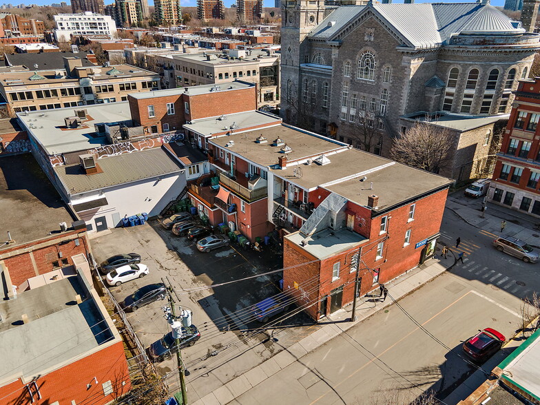 301-311 St De L'église, Montréal, QC à vendre - Photo de l’immeuble – Image 3 sur 13