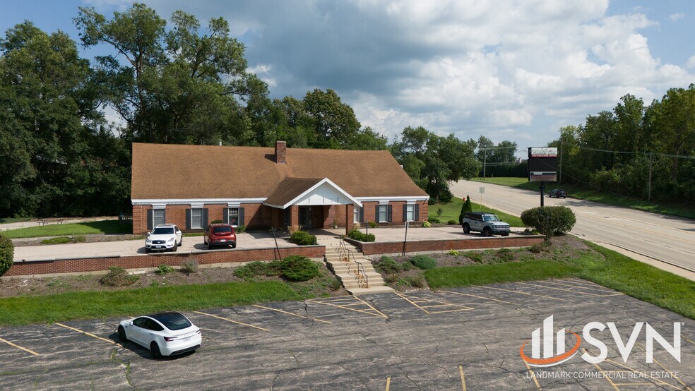455 E Main St, Dundee, IL à louer - Photo de l’immeuble – Image 2 sur 5