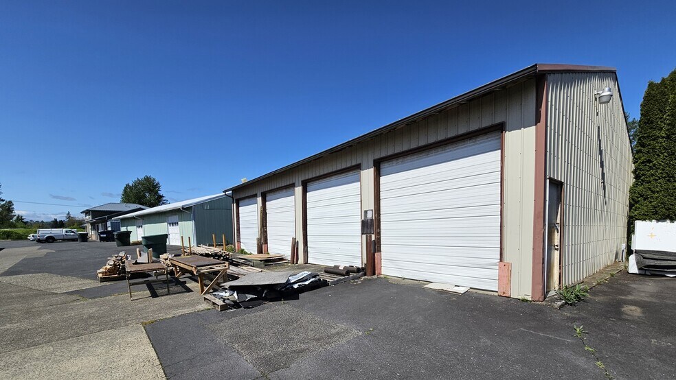 1309-1310 Elm Place portefeuille de 3 biens à vendre sur LoopNet.fr - Photo de l’immeuble – Image 3 sur 19