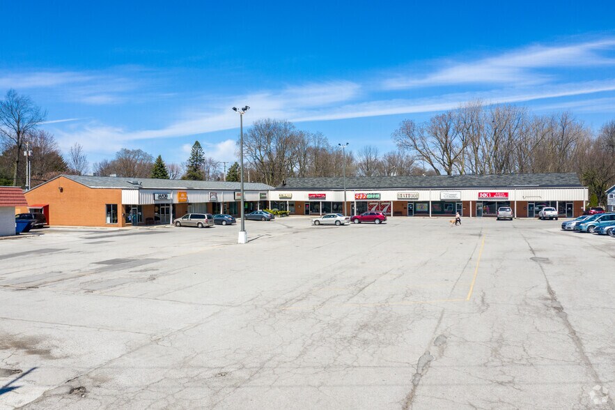 Carriage House Plaza portefeuille de 3 biens à vendre sur LoopNet.fr - Photo principale – Image 1 sur 3