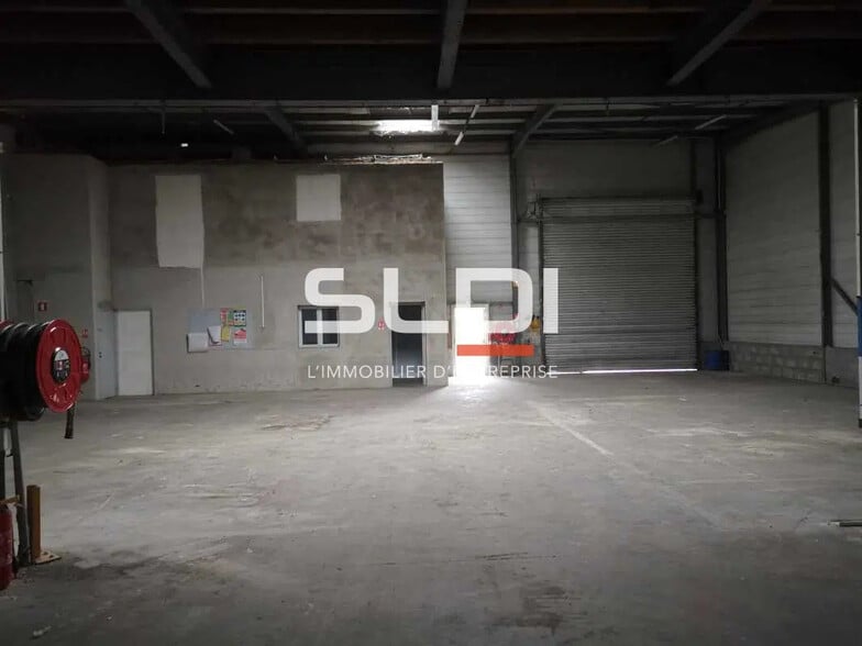 Local d’activités dans Toussieu à louer - Photo intérieure – Image 2 sur 10