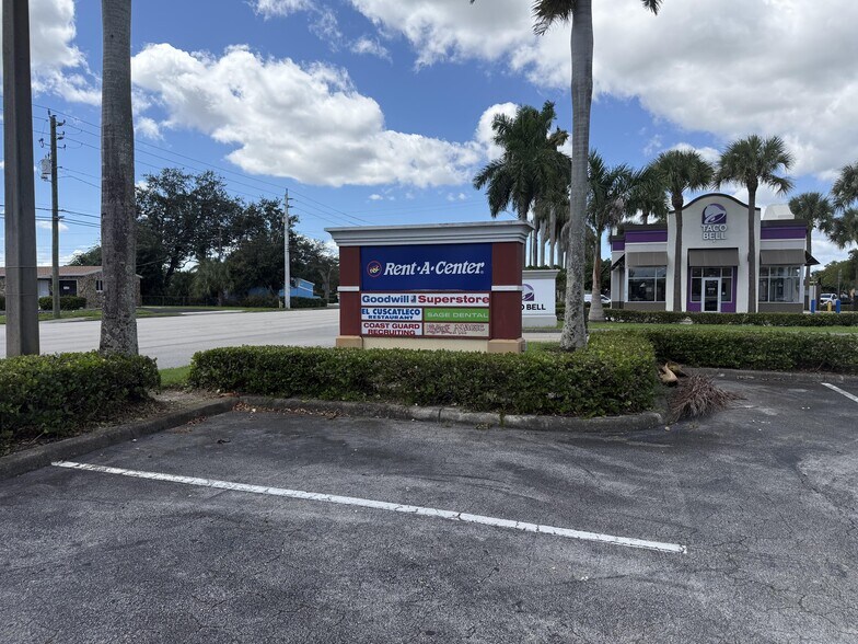 6805-7031 Taft St, Hollywood, FL à louer - Photo de l’immeuble – Image 3 sur 22