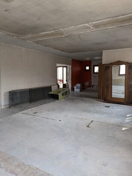 Bureau dans Challes-les-Eaux à louer - Photo intérieure – Image 3 sur 7