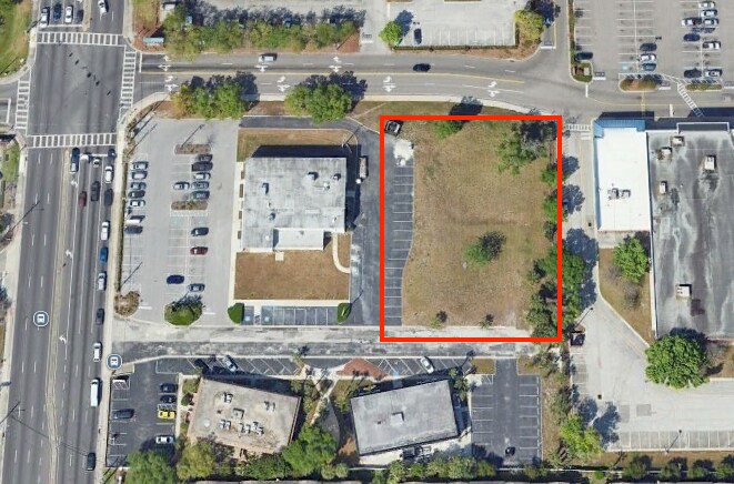 12957 Seminole Boulevard, Largo, FL à louer Photo de l’immeuble– Image 1 sur 5
