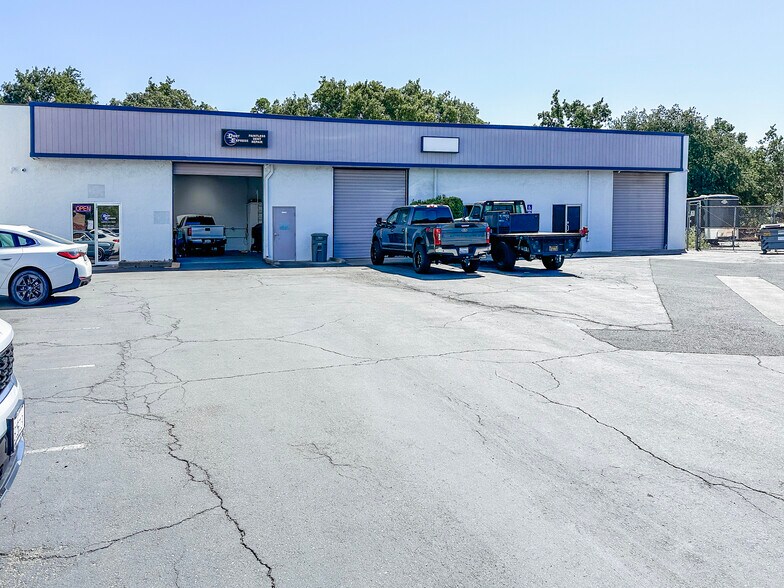 801 Davis St, Vacaville, CA à louer - Photo de l’immeuble – Image 3 sur 11