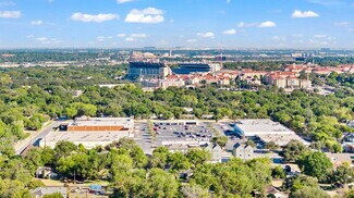 Plus de détails pour 3511-3563 S Hills Ave, Fort Worth, TX - Local commercial à louer