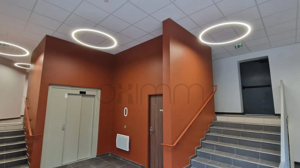 Bureau dans Lens à louer - Photo de l’immeuble – Image 3 sur 7