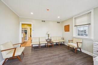Plus de détails pour 306 E 4th St, Bridgeport, PA - Bureau à vendre
