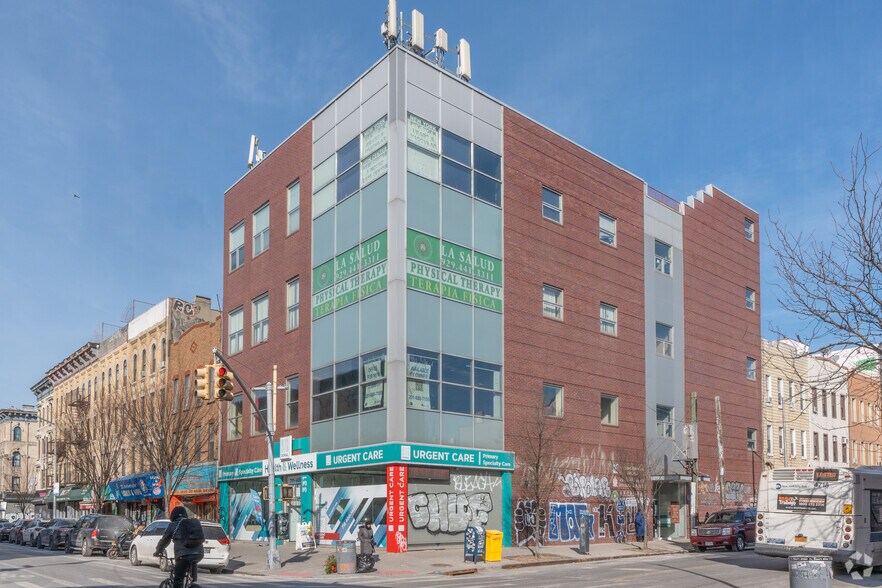 331 Knickerbocker Ave, Brooklyn, NY à louer - Photo principale – Image 1 sur 23