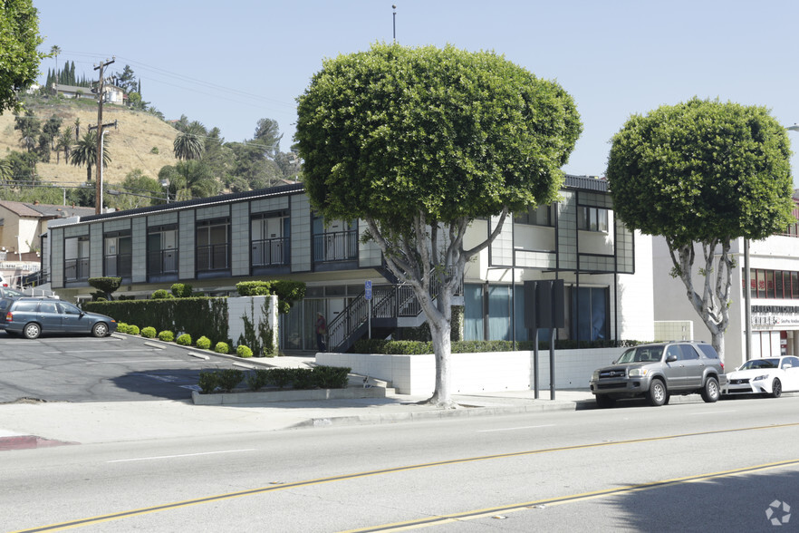 823 S Atlantic Blvd, Monterey Park, CA à vendre - Photo principale – Image 1 sur 5