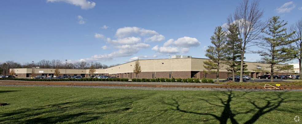 165-181 Fieldcrest Ave, Edison, NJ à louer - Photo de l’immeuble – Image 3 sur 6