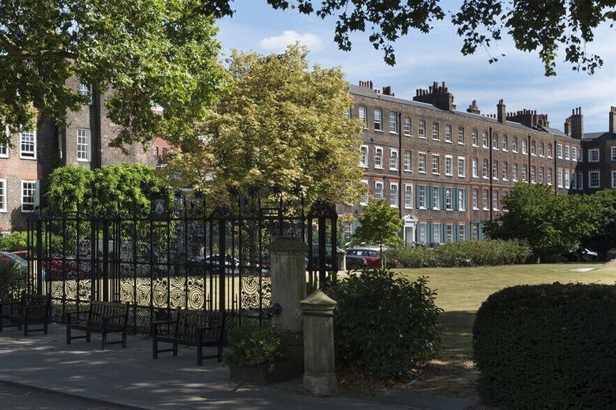 1 New Sq, Londres à louer - Photo principale – Image 1 sur 20