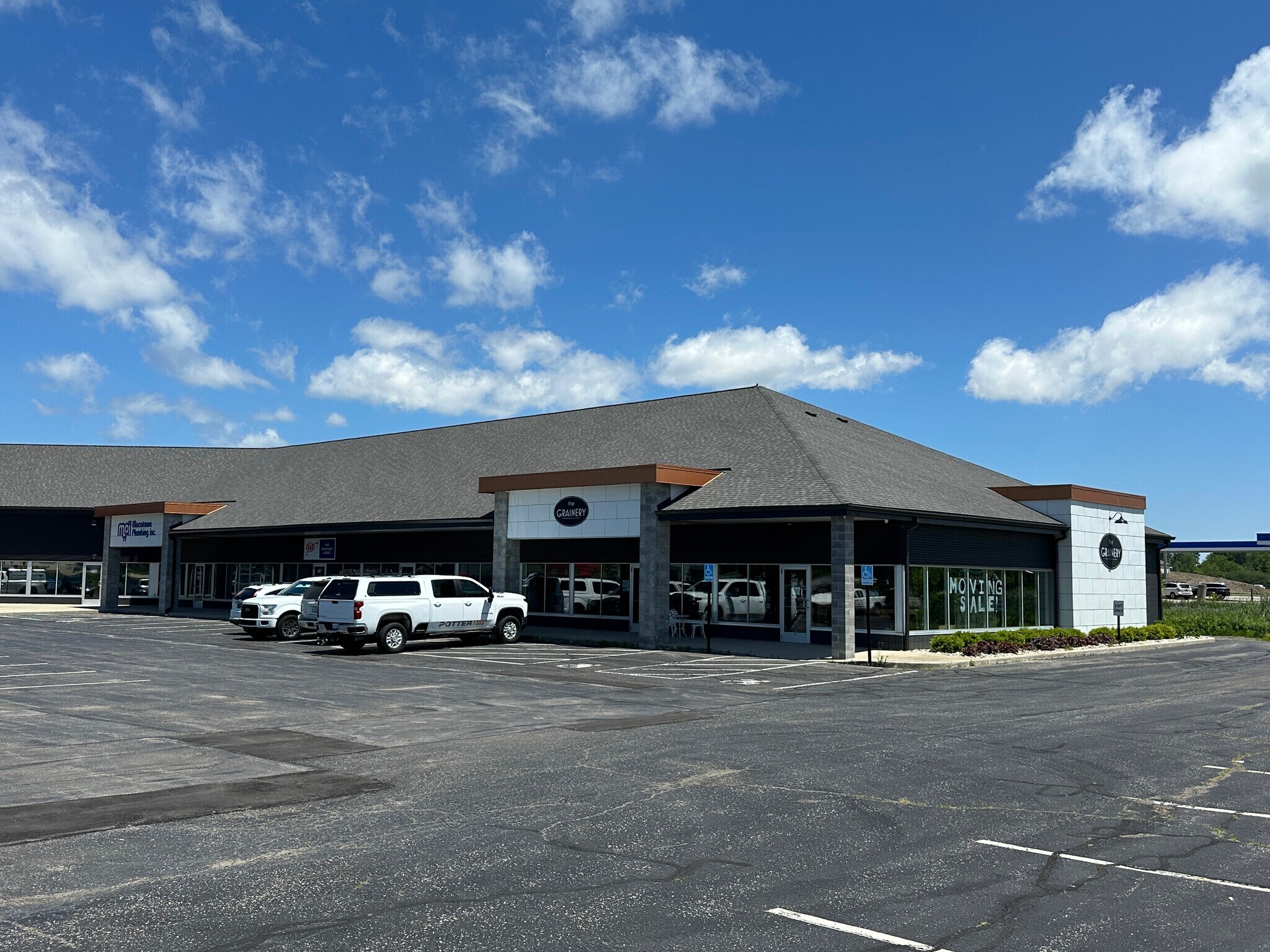 840 N Black River Dr, Holland, MI à louer Photo principale– Image 1 sur 12