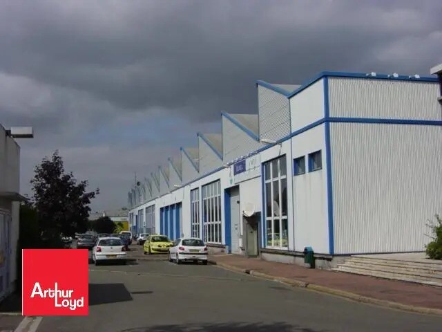 Industriel/Logistique dans Chartres à louer - Photo de l’immeuble – Image 2 sur 2