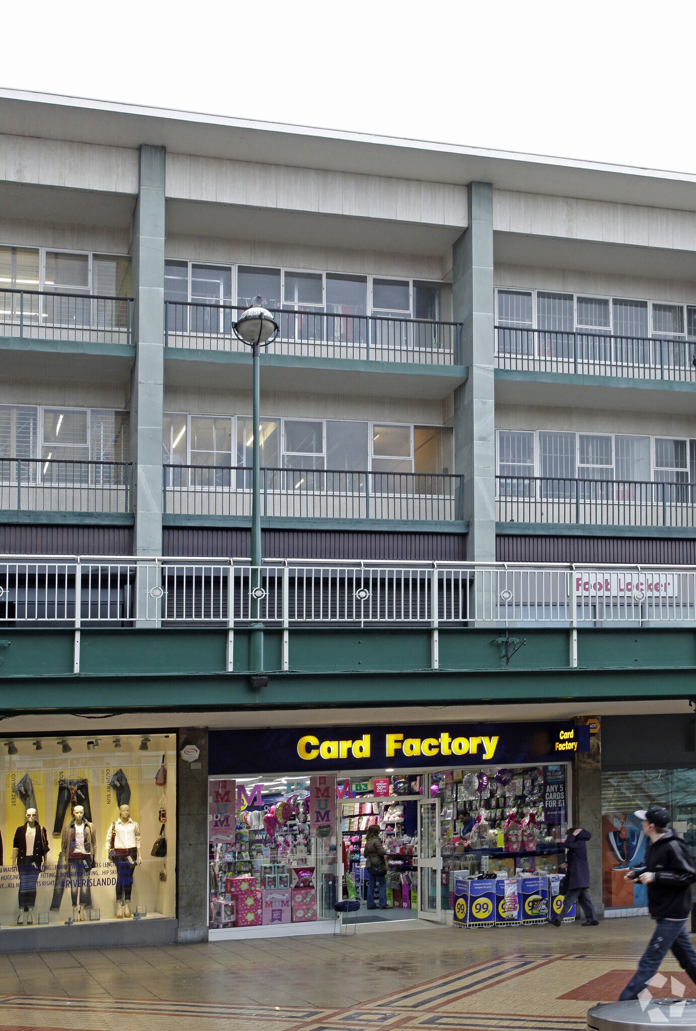 13 The Precinct, Coventry à vendre Photo principale– Image 1 sur 5