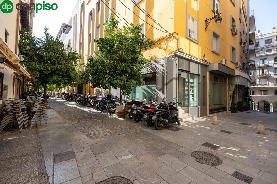Local commercial dans Granada à vendre - Photo de l’immeuble – Image 1 sur 29