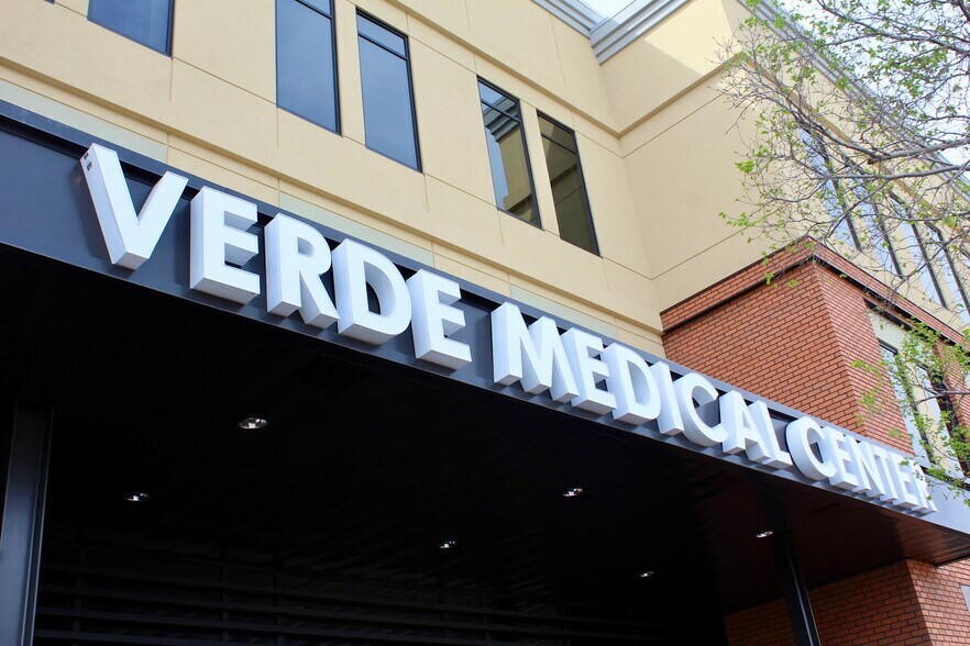 3875 E Williams Field Rd, Gilbert, AZ à louer - Photo de l’immeuble – Image 2 sur 5