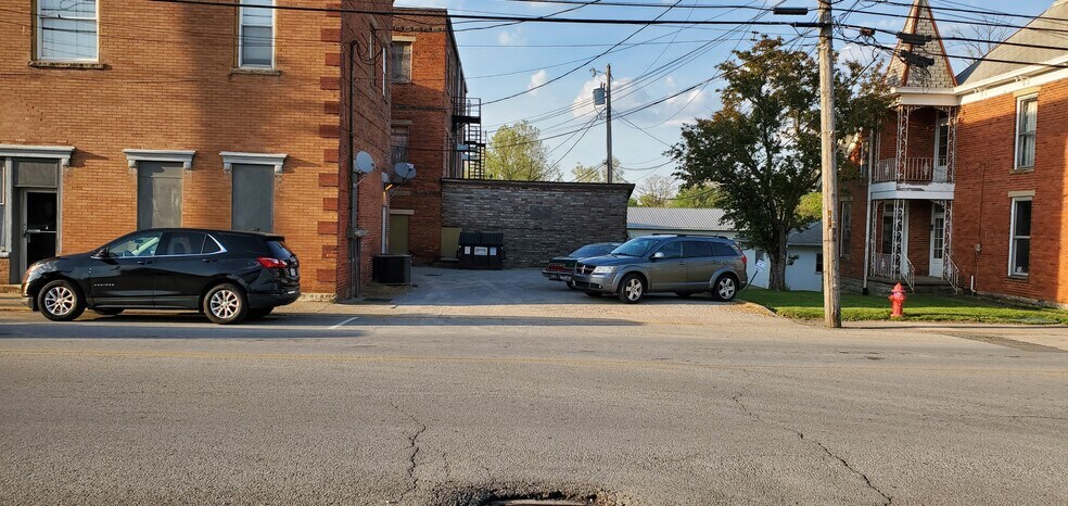 100 N High St, Mount Orab, OH à vendre - Photo de l’immeuble – Image 2 sur 8