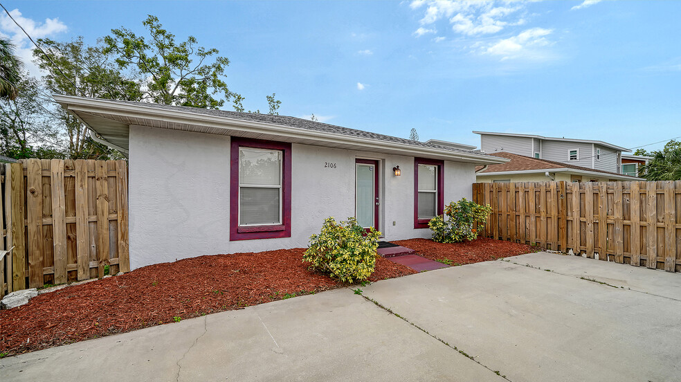 2106 Roselawn St, Sarasota, FL à vendre - Photo de l’immeuble – Image 2 sur 34